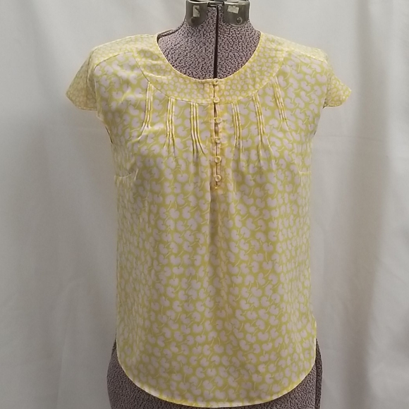 Talbots Tops - 🎉HP🎉Talbots Yellow and White Printed Top